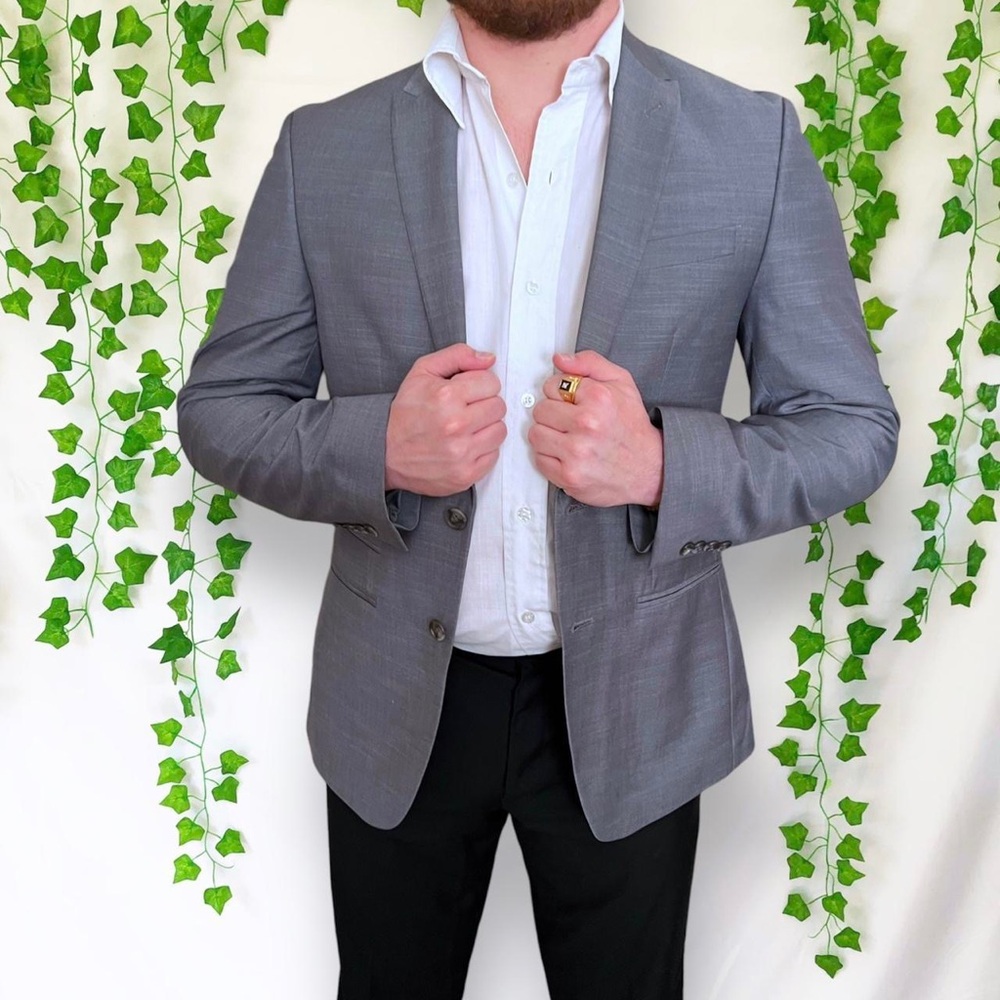 Silver gray Andrew Fezza for Macy’s suit jacket